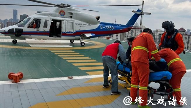 从海上直达抢救室,上海出入境口岸“4+1”应急救助机制首次启用 从海上直达抢救室,上海出入境口岸“4+1”应急救助机制首次启用